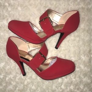 Qupid Red Nubuck Maroon Pump Size 7.5
